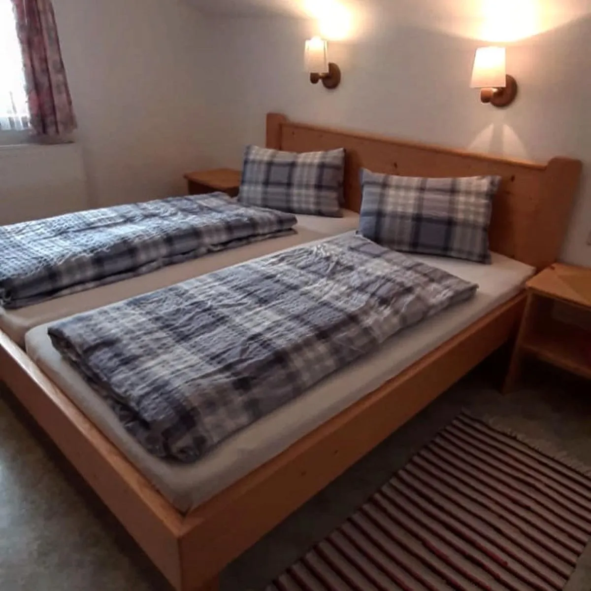 Großes Schlafzimmer