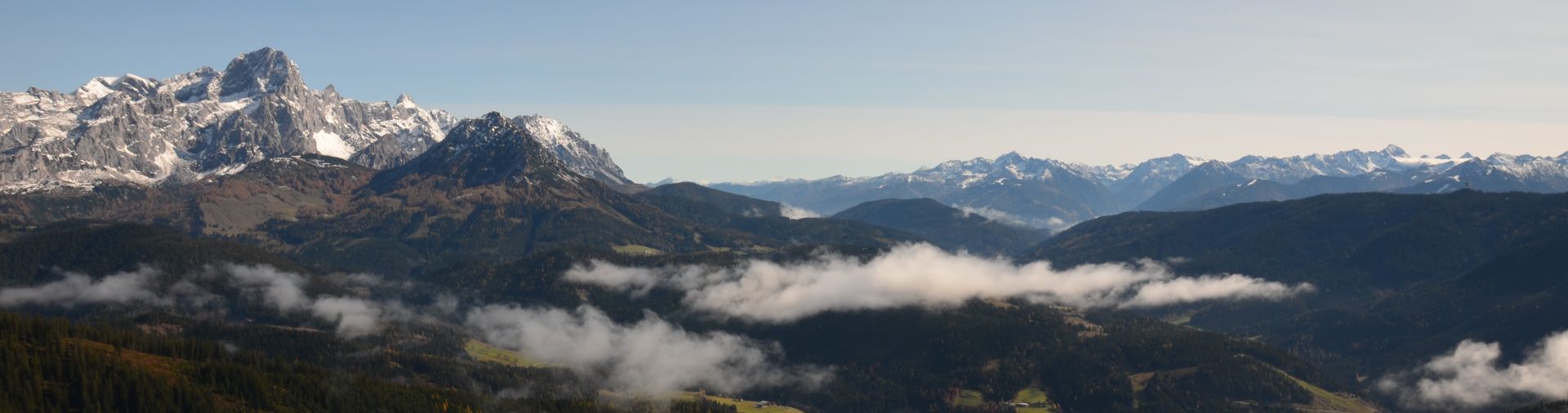 reiteralm-ferienhaus-dachsteinblick-wandern-bergpanorama